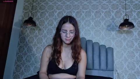 Snapshot of angeles_azul chatting on 02.28.26 angel online show from 02.28.26