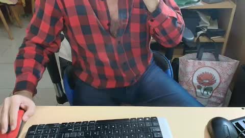 Snapshot of angelgarcia269 chatting on 05.16.26 angelgarcia269 online show from 05.16.26