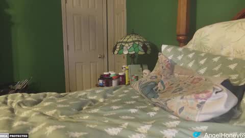 Snapshot of angelhoney1 chatting on 12.16.24 Angel Honey online show from 12.16.24