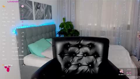 Snapshot of angeli_eyes chatting on 09.11.25 Ksenia online show from 09.11.25