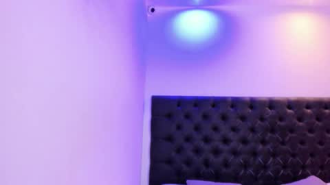 Snapshot of angeli_rivera chatting on 11.17.25 Angeli online show from 11.17.25