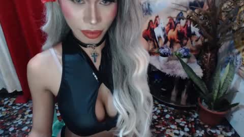 DIVINE ANGEL online show from 03.11.25