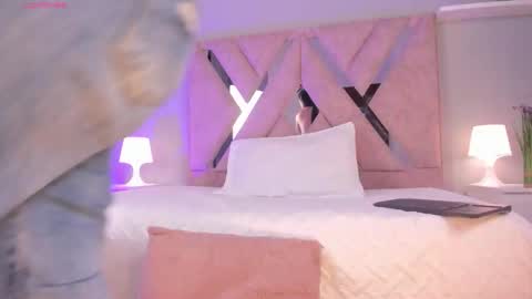 Snapshot of angelica_cross chatting on 11.13.25 Angelica Cross online show from 11.13.25