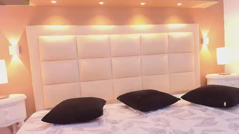 Snapshot of angelicamason chatting on 10.14.25 Angelica online show from 10.14.25