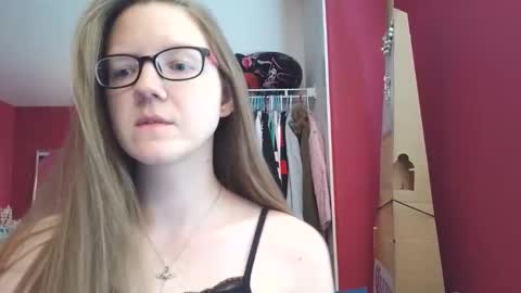 Snapshot of angelicangel3 chatting on 05.20.26 AngelicAngel online show from 05.20.26