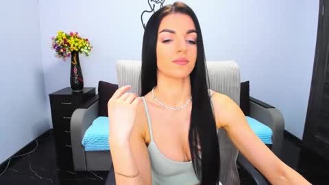 Snapshot of angelina_clark chatting on 01.03.25 Angelina online show from 01.03.25