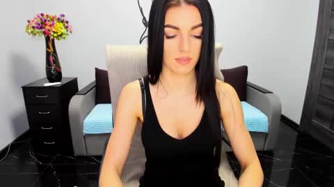 Snapshot of angelina_clark chatting on 01.15.25 Angelina online show from 01.15.25