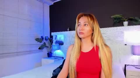 Snapshot of angelina_hilton chatting on 07.06.26 angelina_hilton online show from 07.06.26