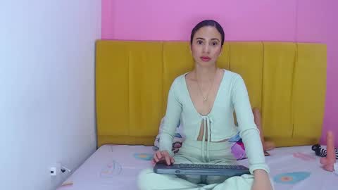 Snapshot of angelinabrookcm101 chatting on 12.09.24 Angelina Brook online show from 12.09.24