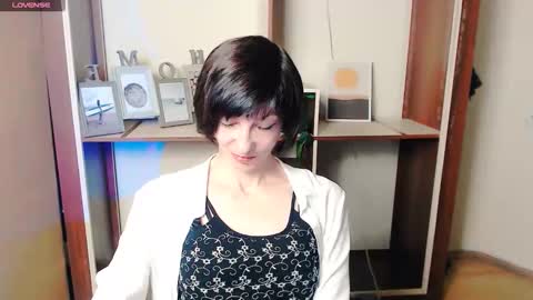 Angelina online show from 10.15.25