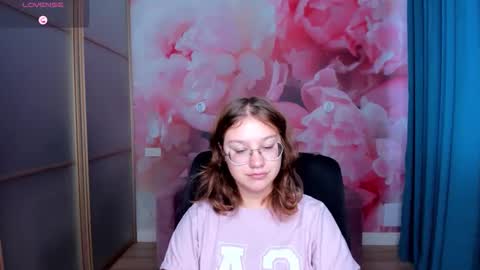 AngelinaLow online show from 11.03.25