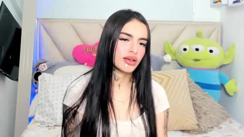 Angeline Smith  online show from 02.24.25