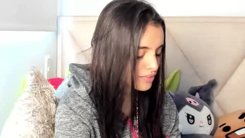 Angeline Smith  online show from 09.24.25