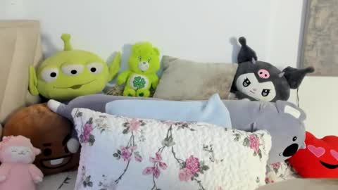 Angeline Smith  online show from 10.05.25