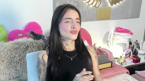 Angeline Smith  online show from 11.20.25