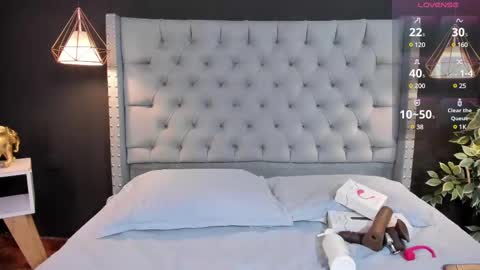 Angeline online show from 03.10.25