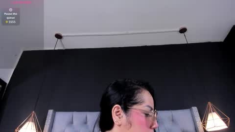 Angeline online show from 11.05.25