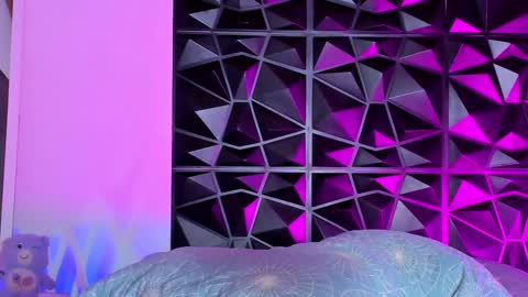 Angelique Murphy online show from 02.28.25