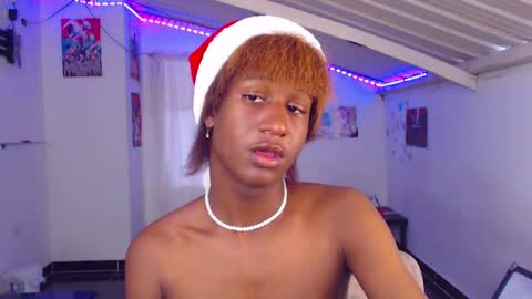 Snapshot of angell_dustt chatting on 12.23.24 Danielle online show from 12.23.24