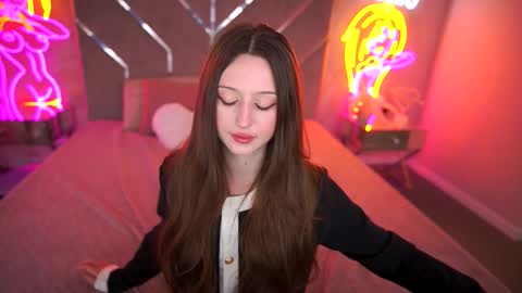 Snapshot of angellblush chatting on 09.22.25 AngelBlush online show from 09.22.25