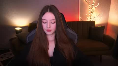 Snapshot of angellblush chatting on 09.24.25 AngelBlush online show from 09.24.25