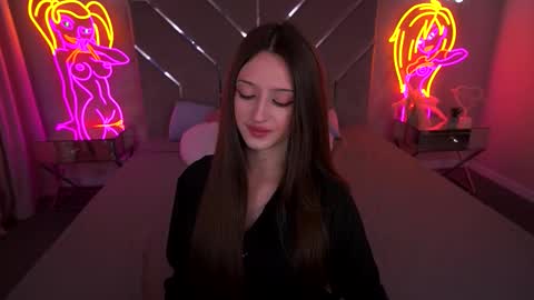 Snapshot of angellblush chatting on 10.03.25 AngelBlush online show from 10.03.25