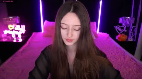 Snapshot of angellblush chatting on 11.09.25 AngelBlush online show from 11.09.25