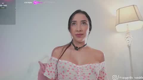 Snapshot of angells_smith chatting on 11.11.25 online show from 11.11.25