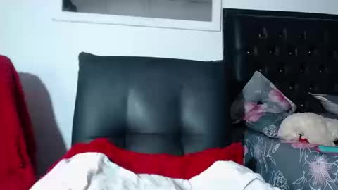 Snapshot of angelo_cox chatting on 10.18.25 angelo online show from 10.18.25