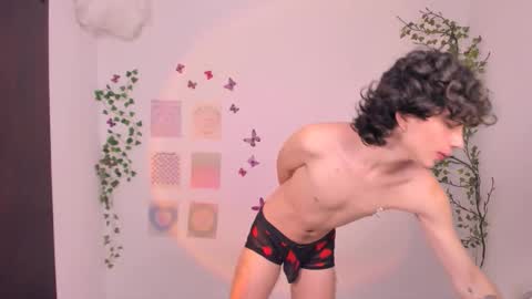 Snapshot of angelo_duarte chatting on 09.18.25 Angel online show from 09.18.25