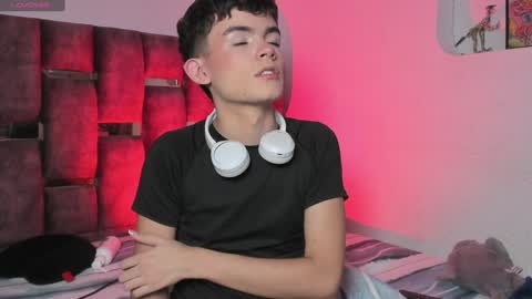 Snapshot of angelocute_ chatting on 01.04.25 Angelo I work from home this is my room online show from 01.04.25