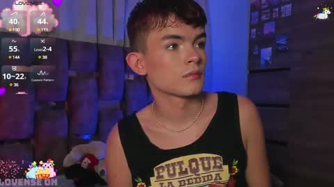 Snapshot of angelocute_ chatting on 03.10.25 Angelo I work from home this is my room online show from 03.10.25