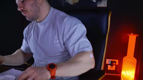 Snapshot of angeloeric chatting on 02.09.25 BlackWolf online show from 02.09.25