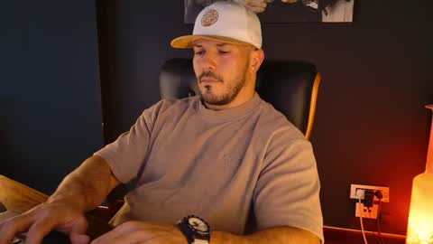 Snapshot of angeloeric chatting on 09.30.25 BlackWolf online show from 09.30.25