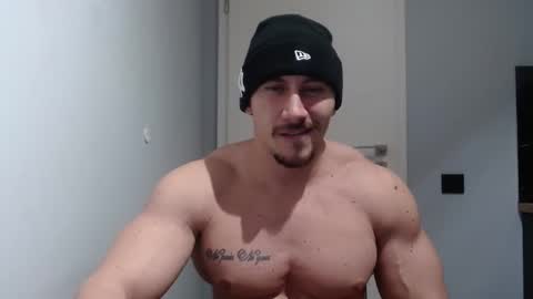 Snapshot of angelofit chatting on 02.01.25 ------- SEX SHOW WITH GUYS AND GIRLS MUSCLE SHOW online show from 02.01.25