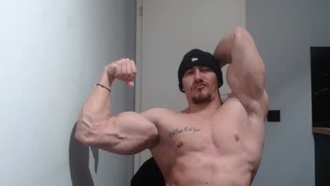 Snapshot of angelofit chatting on 02.11.25 ------- SEX SHOW WITH GUYS AND GIRLS MUSCLE SHOW online show from 02.11.25