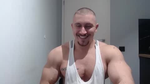 Snapshot of angelofit chatting on 02.14.25 ------- SEX SHOW WITH GUYS AND GIRLS MUSCLE SHOW online show from 02.14.25