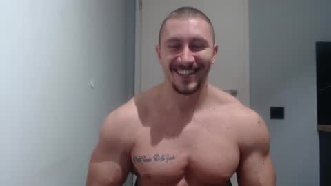 Snapshot of angelofit chatting on 02.28.25 ------- SEX SHOW WITH GUYS AND GIRLS MUSCLE SHOW online show from 02.28.25
