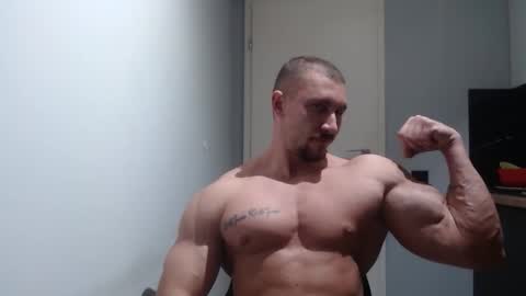 Snapshot of angelofit chatting on 11.14.25 ------- SEX SHOW WITH GUYS AND GIRLS MUSCLE SHOW online show from 11.14.25