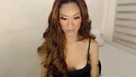 Snapshot of angeltan chatting on 03.05.26 lucyblue online show from 03.05.26