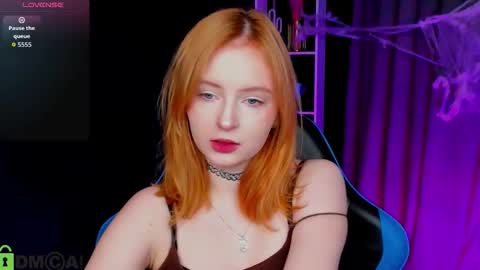 Snapshot of angelwise chatting on 10.27.25 angelwise online show from 10.27.25