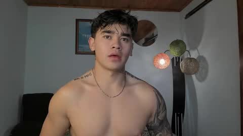 Snapshot of angelx_fox chatting on 01.04.25 Angel Fox online show from 01.04.25