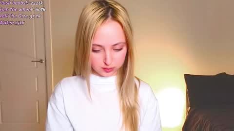  Im Chloe  i do FLASH BOOBS for new fan club online show from 02.03.26