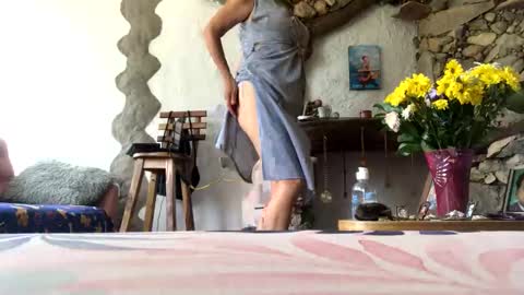 Snapshot of angelycute476334 chatting on 09.28.25 angelycute476334 online show from 09.28.25