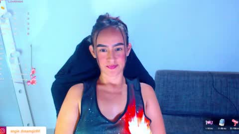 Snapshot of angie_dreamgirl chatting on 02.25.26 IG angie dreamgirl01 online show from 02.25.26