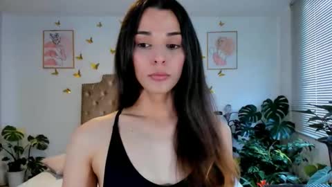 Snapshot of angie_modelo chatting on 05.08.26 Anabella online show from 05.08.26