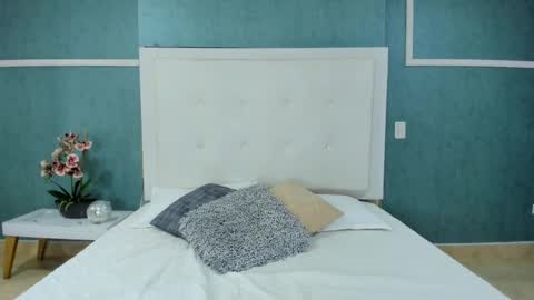 Ania online show from 02.28.25