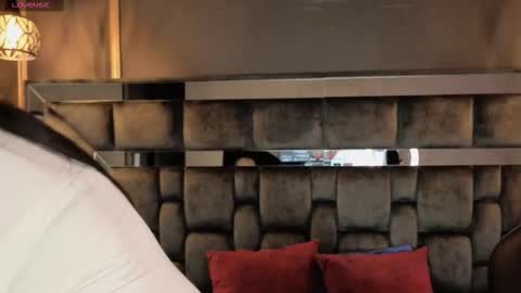 Snapshot of anijoness_ chatting on 10.04.25 Ani online show from 10.04.25