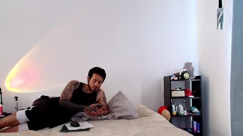 Snapshot of anika_lowen chatting on 02.04.25 Anika And Lowen Your Thumbs Up Are Super Important For Us online show from 02.04.25