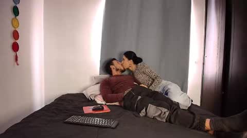 Snapshot of anika_lowen chatting on 10.16.25 Anika And Lowen Your Thumbs Up Are Super Important For Us online show from 10.16.25